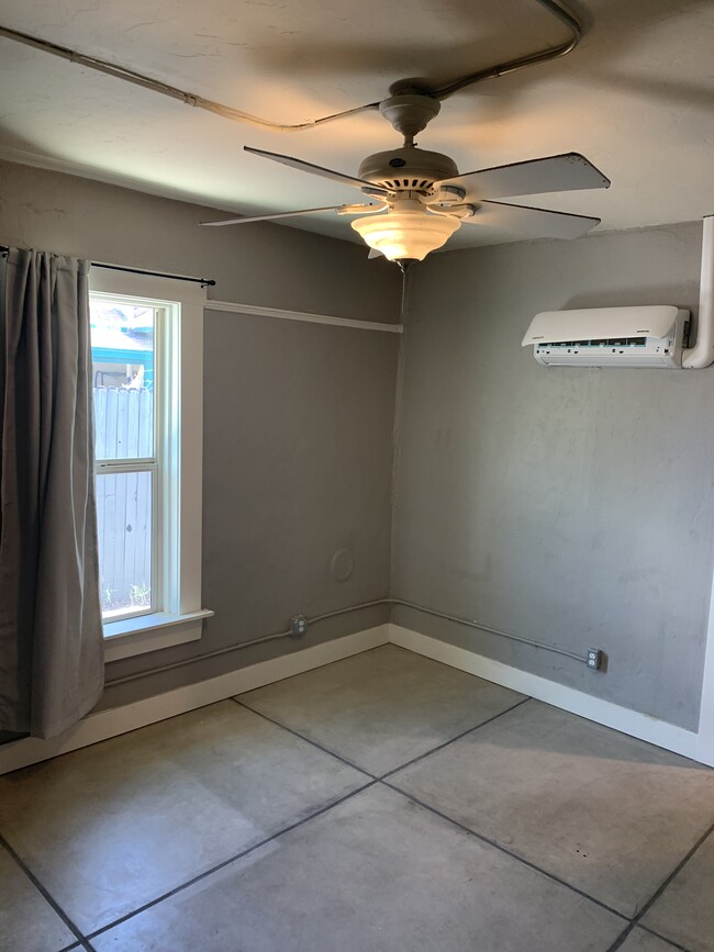 main living/bedroom space - 114 N jacobus ave