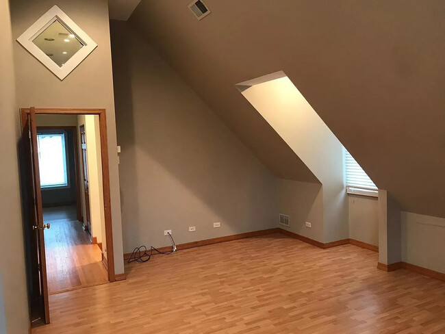 Building Photo - 110 Filbert Dr