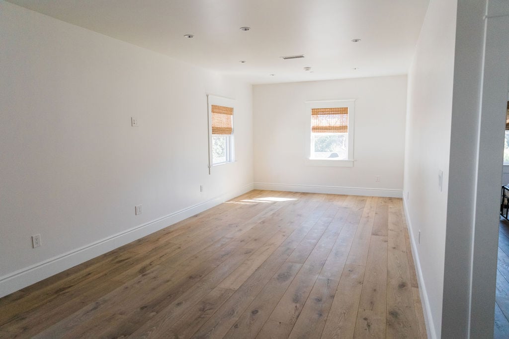 Living Room - 2510 Valencia St