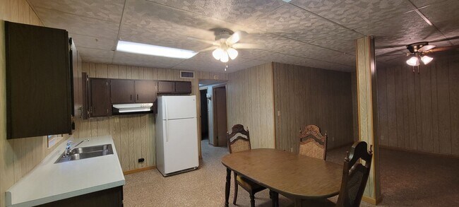 Building Photo - 141 SE 59th St