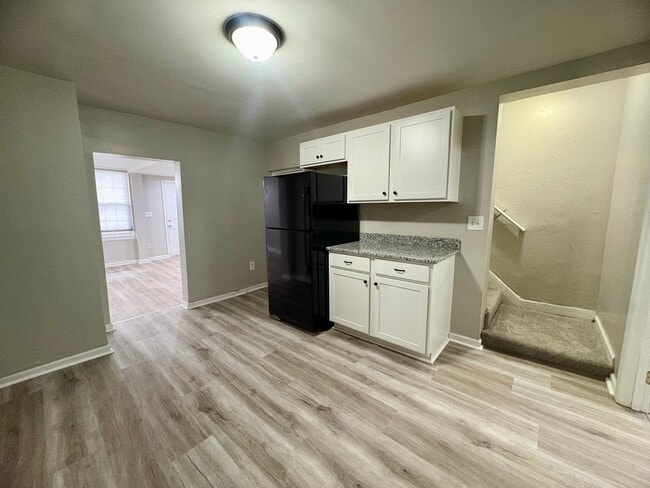 Building Photo - 3 Bedroom 2 Bathroom in York!