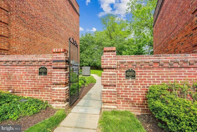 Building Photo - 4930 Bradley Blvd