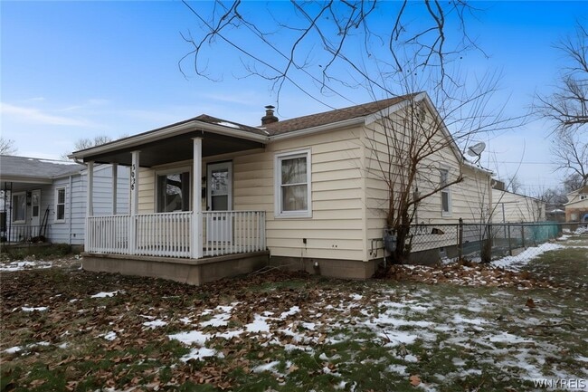 Building Photo - 3028 Welch Ave