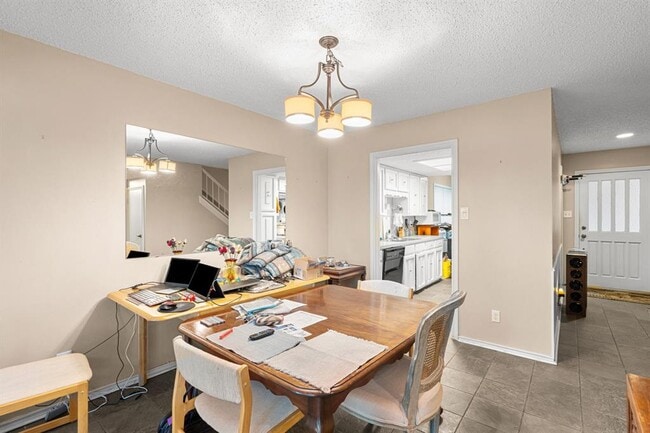 Building Photo - 8301 Greenslope Dr