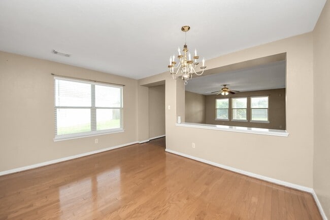Building Photo - 15202 Lynford Crest Dr
