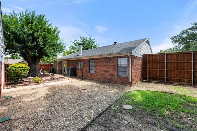 Building Photo - 6 Brook Creek Ct