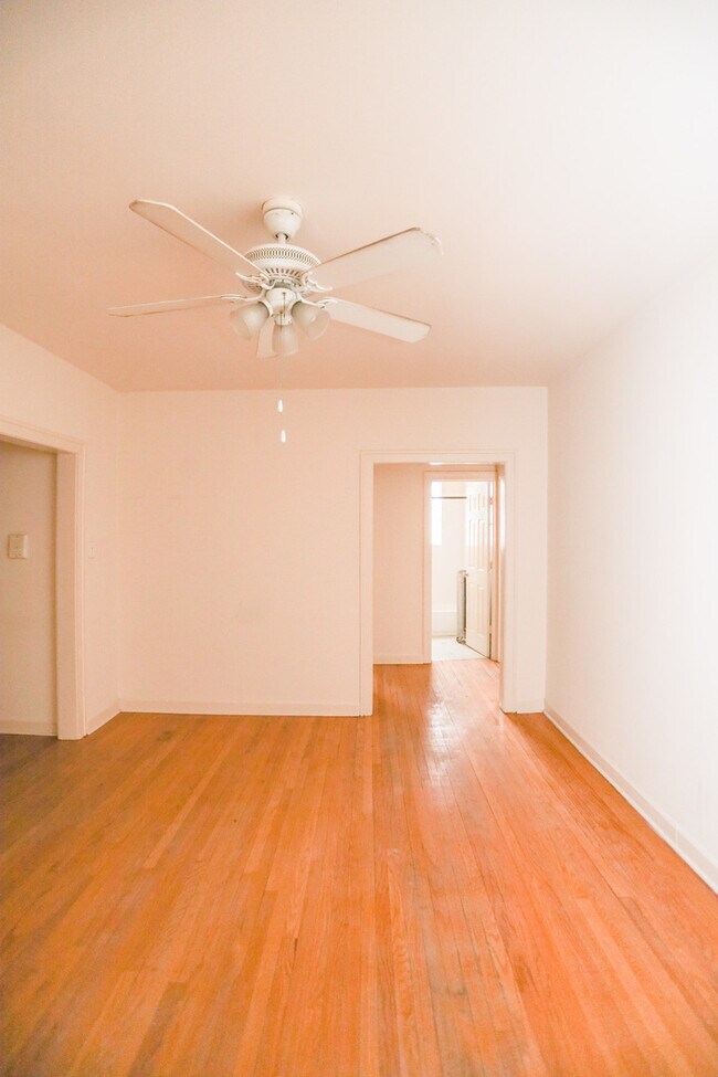 Building Photo - 4913 N Glenwood Ave