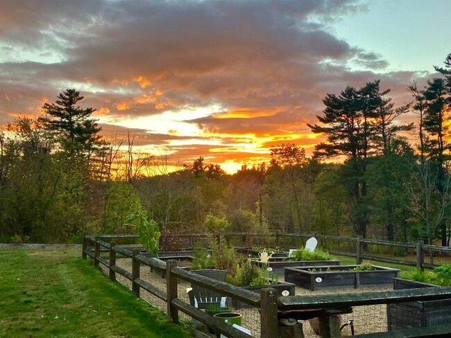 Building Photo - 26 N Main St