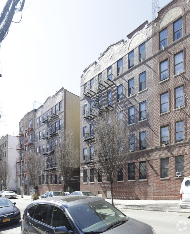 Primary Photo - 1329 College Ave