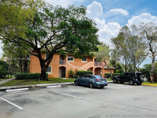 Building Photo - 6944 SW 39th St