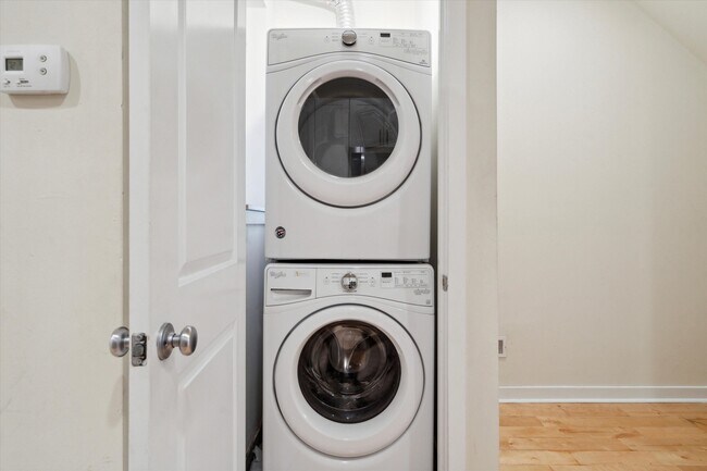 Building Photo - 1802 N Bouvier St