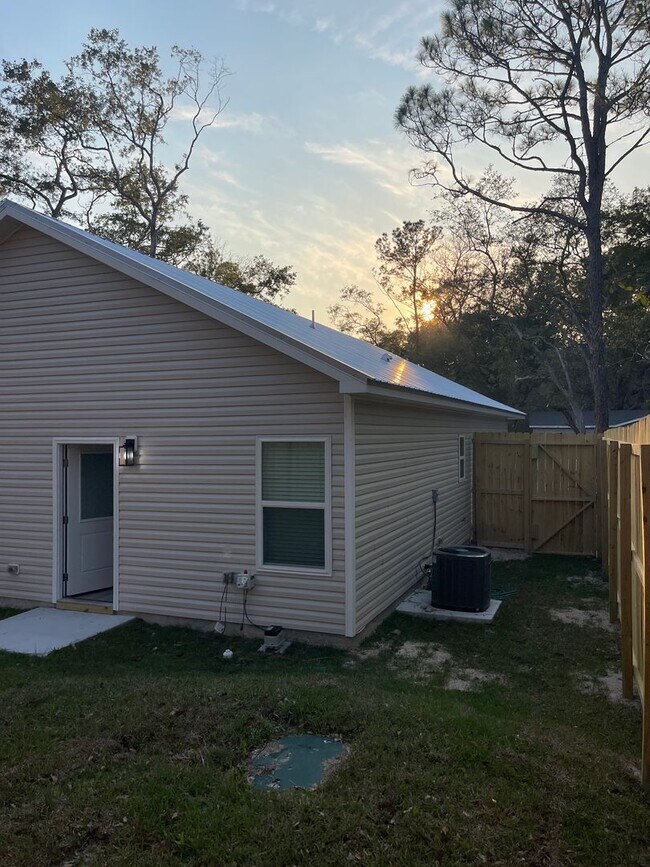 Building Photo - Beautiful New Construction Home