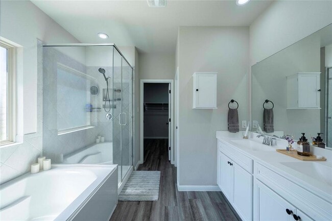 Building Photo - 31302 Raleigh Creek Dr