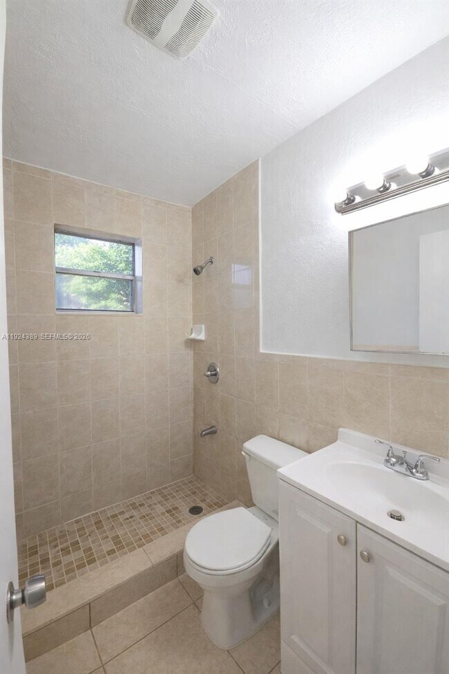 Building Photo - 2580 NW 139th St