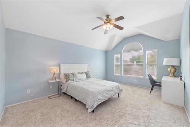 Building Photo - 5909 Vineyard Ln