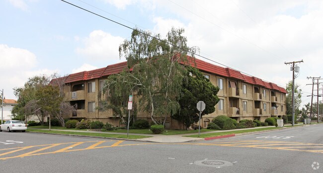 Primary Photo - 120 W Grand Ave