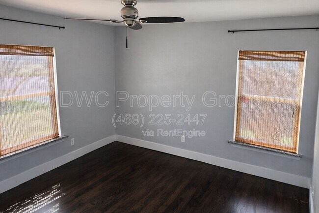 Building Photo - 10923 Aledo Dr