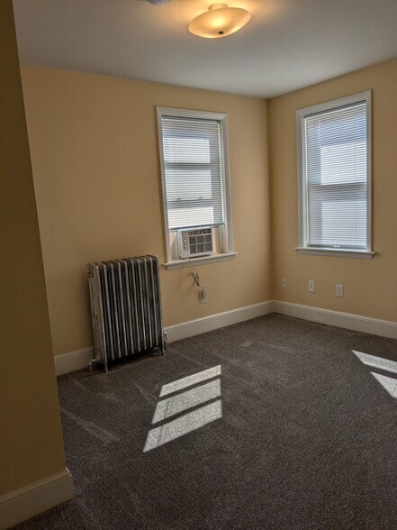 Building Photo - 535 Saint Joseph St
