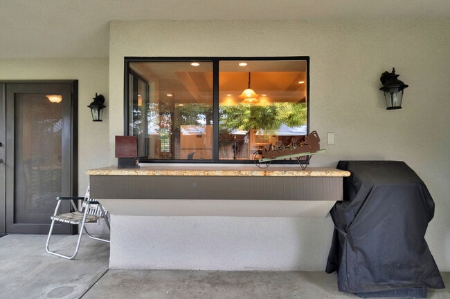 Building Photo - 1607 S Timmy Ave