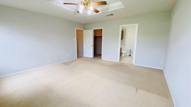 Building Photo - 207 Golden Gate Dr