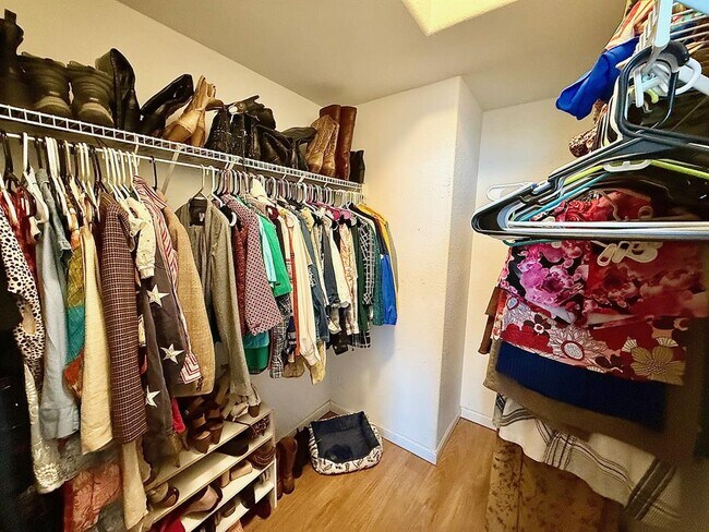 Building Photo - 506 Shadow Point