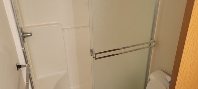 Building Photo - 228 SW Westholm Ave