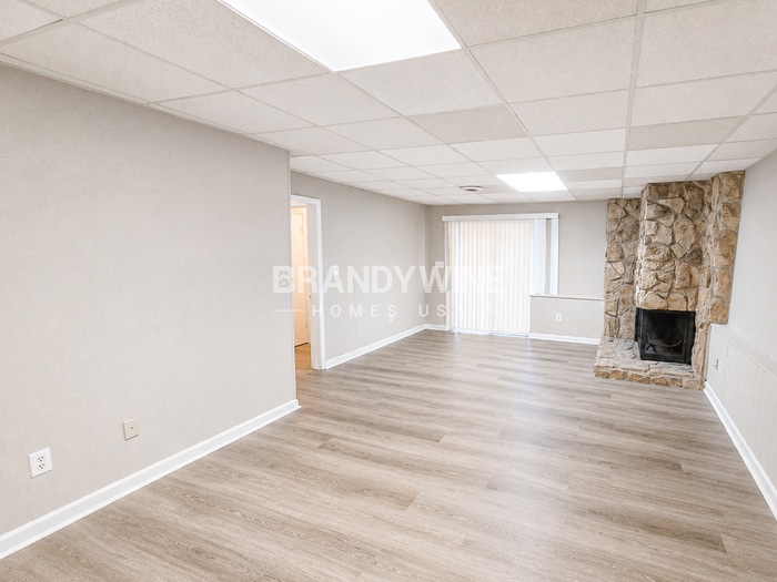 Building Photo - 7301 Fern Ct