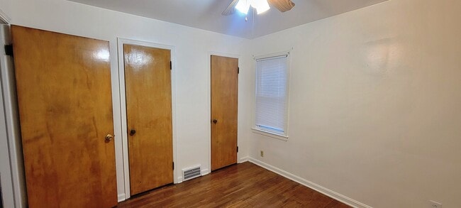 Building Photo - 6075 W 54th St