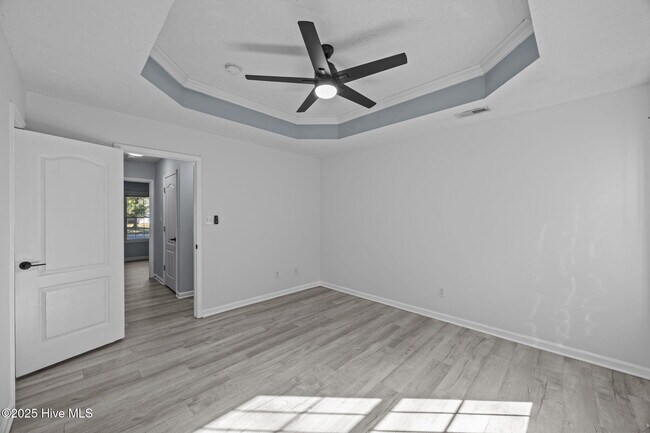 Building Photo - 335 Tall Pine Rd