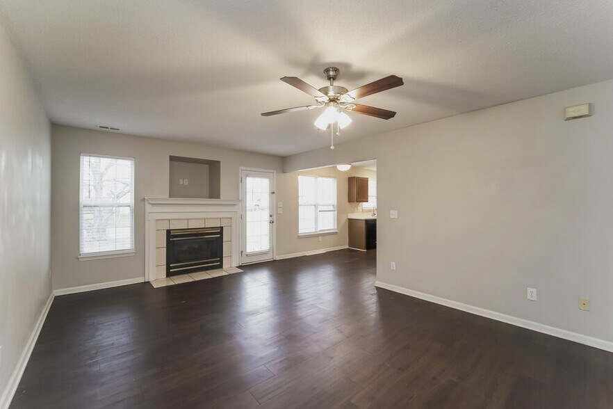 Building Photo - 4885 Bentridge Dr NW