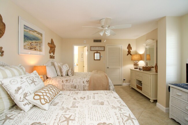 Building Photo - ** 2/2 ON THE BEACH CONDO WITH SPECTACULAR...