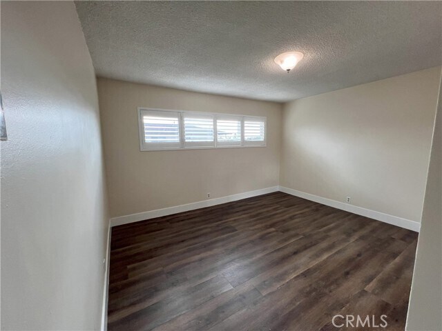 Building Photo - 4059 W 142nd St