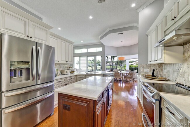 Building Photo - 10370 NW 50th Ct