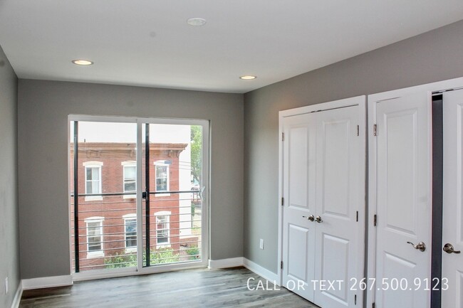 Building Photo - Luxury 2BR/2BA  unit with Large Roof deck!...