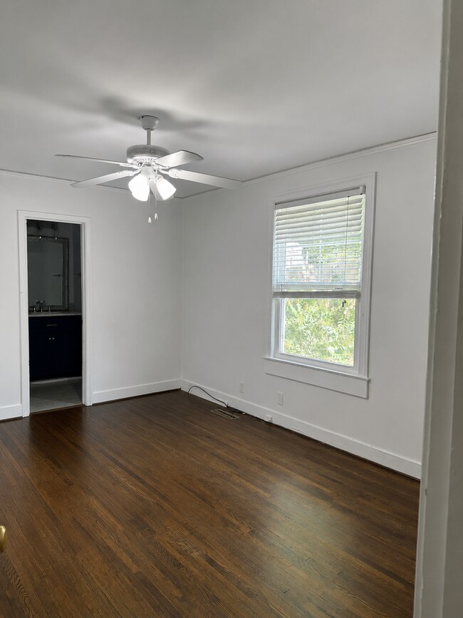 Building Photo - 3104 Bransford Rd