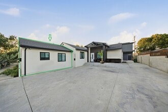 Building Photo - Gorgeous 1BD/1BA all appliances included. Move in ready!!