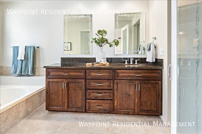 Building Photo - 3108 Woodbrook Pl
