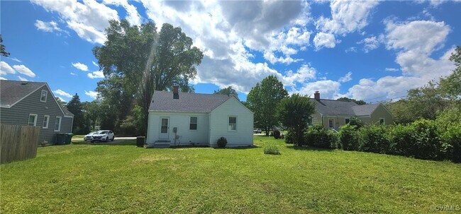 Building Photo - 1711 Betty Ln