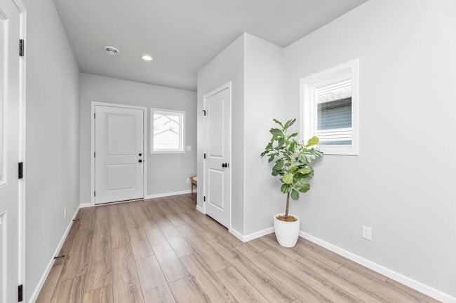 Building Photo - 4-bedroom, 3-bathroom South Fargo Single-Family Home w/ 2 Stall Garage