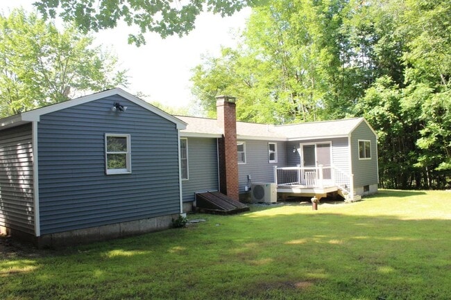 Building Photo - Adorable 2 Bedroom in Moultonborough