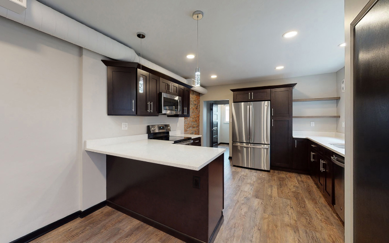 Primary Photo - 1819 E Carson St