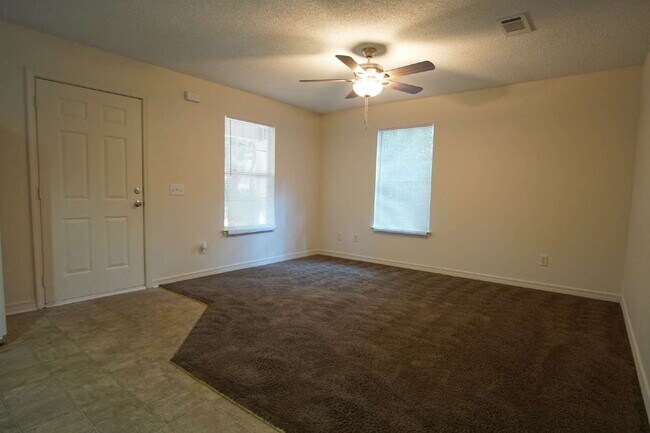 Building Photo - Pace 3BR Patio Home with Fenced Backyard & Open Floor Plan