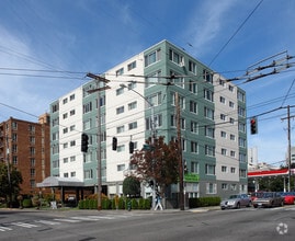 Building Photo - 600 9th Apartments
