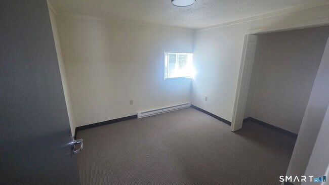 Building Photo - 361 Pomeroy Ave