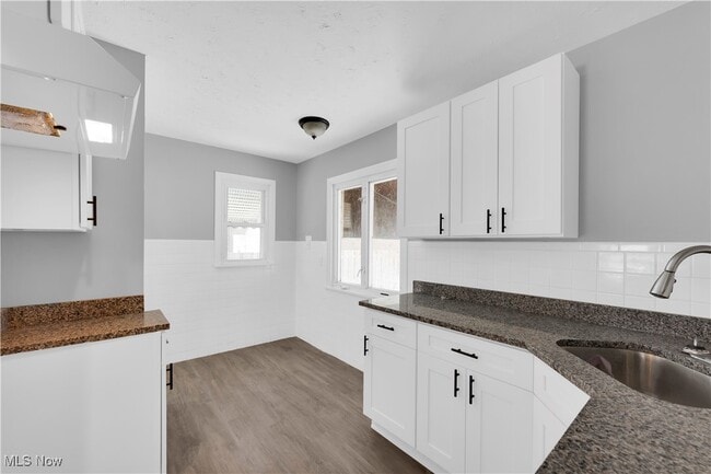 Building Photo - 22501 Arms Ave