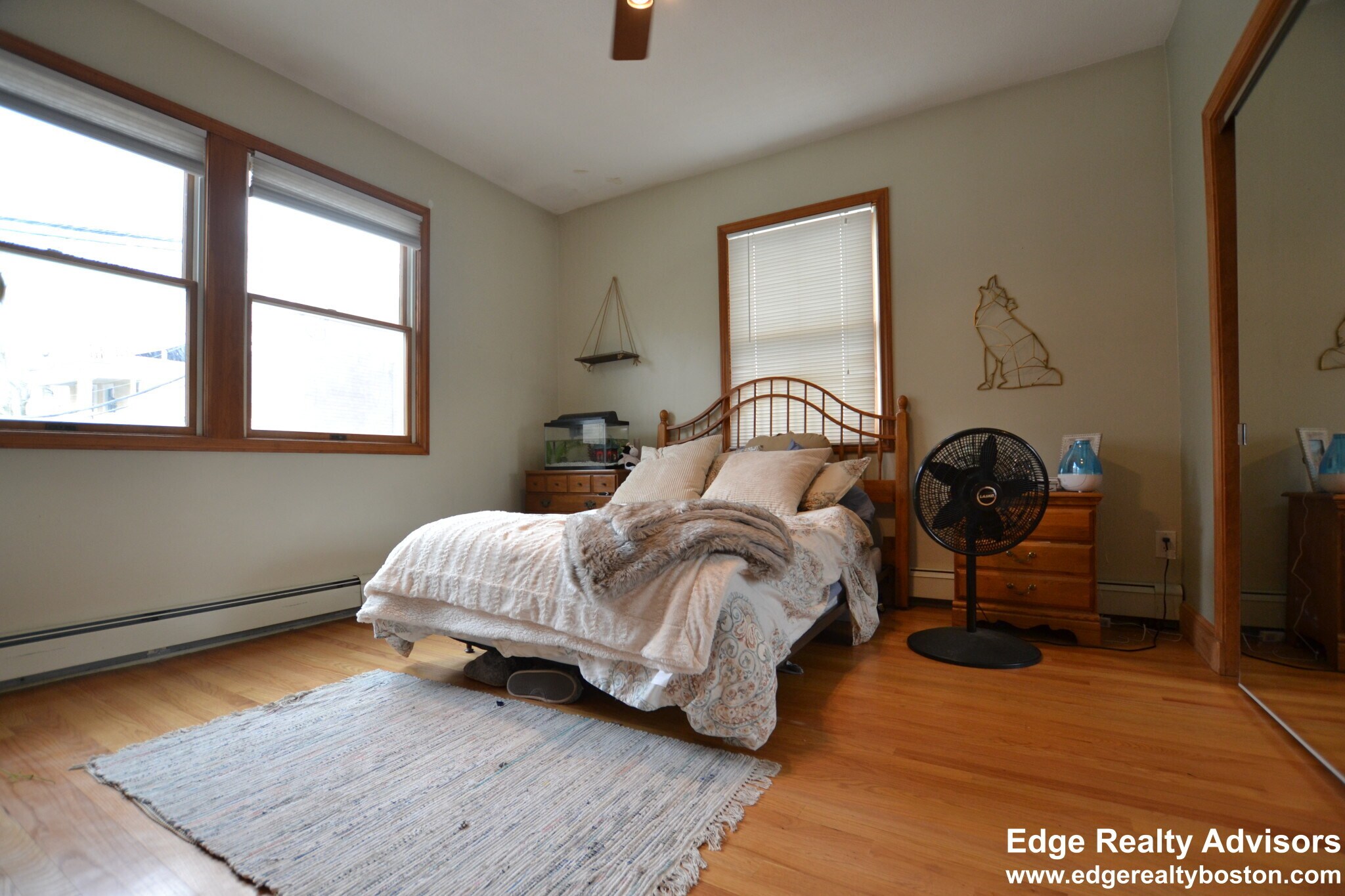 Building Photo - 77 Easton St