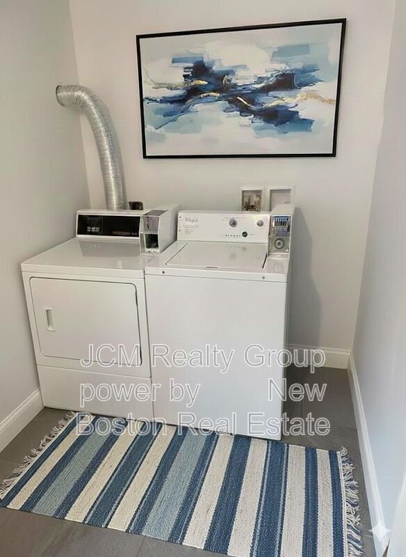 Building Photo - 139 Marlborough St