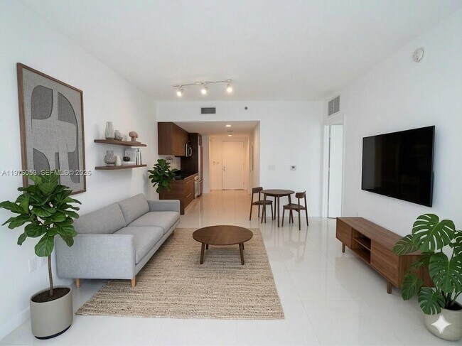 Building Photo - 495 Brickell Ave