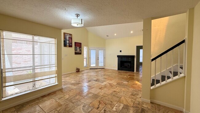 Building Photo - 1208 Normans Woods St