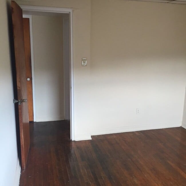 Building Photo - 596 Lowell Ave